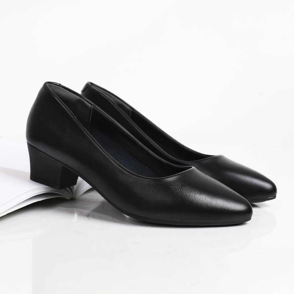 Women's leather office shoes